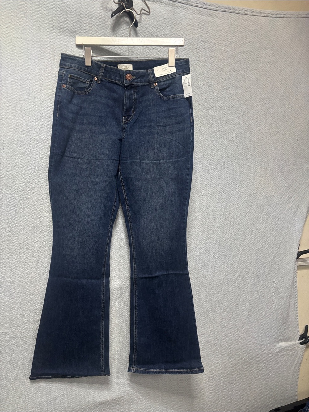 Maurice’s 12 long flare jeans NWT